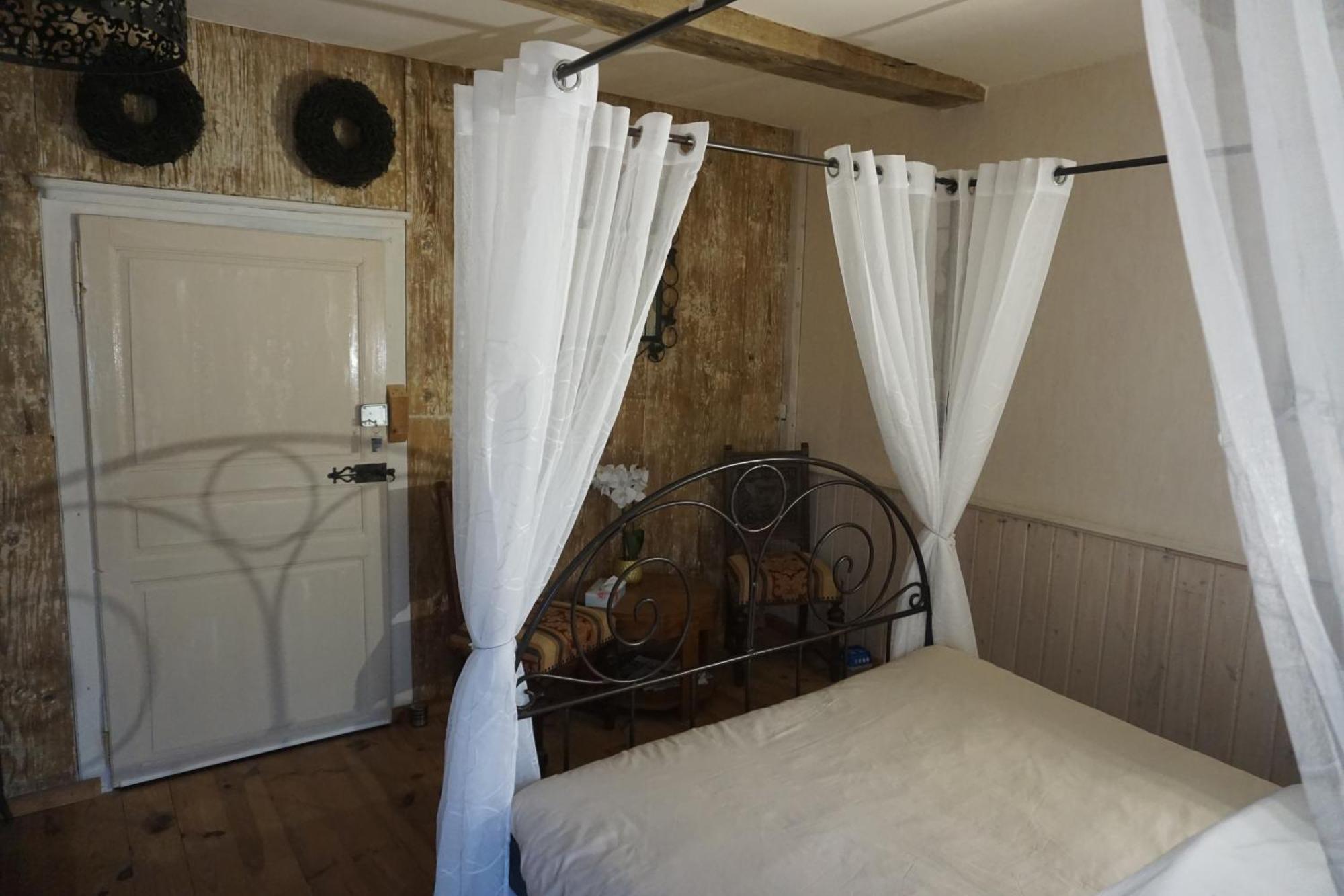 Chambre D'Hotes Juste-Confortable Fleurey-les-Lavoncourt エクステリア 写真