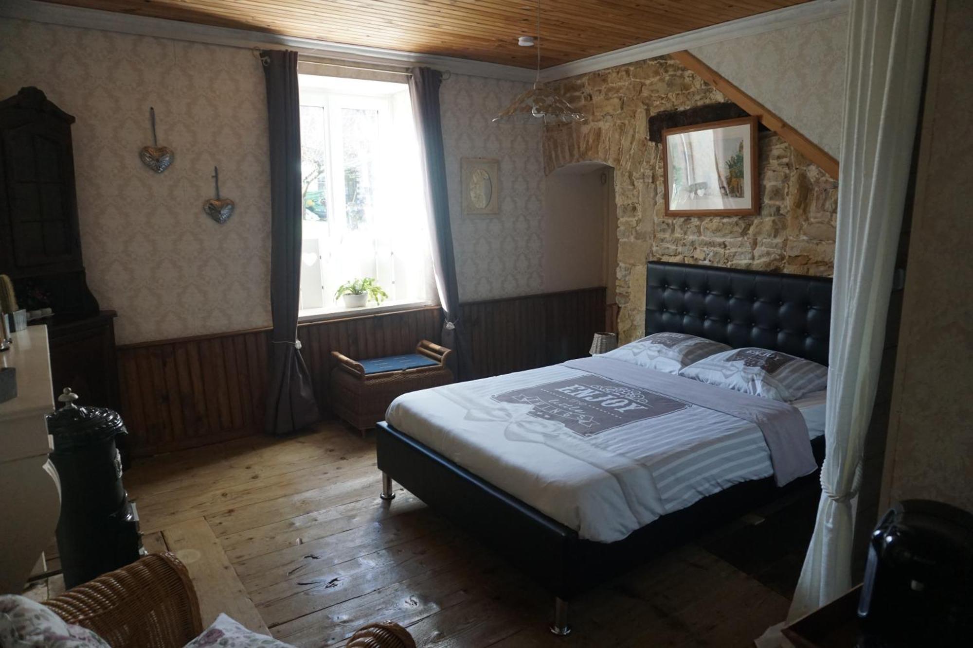 Chambre D'Hotes Juste-Confortable Fleurey-les-Lavoncourt エクステリア 写真