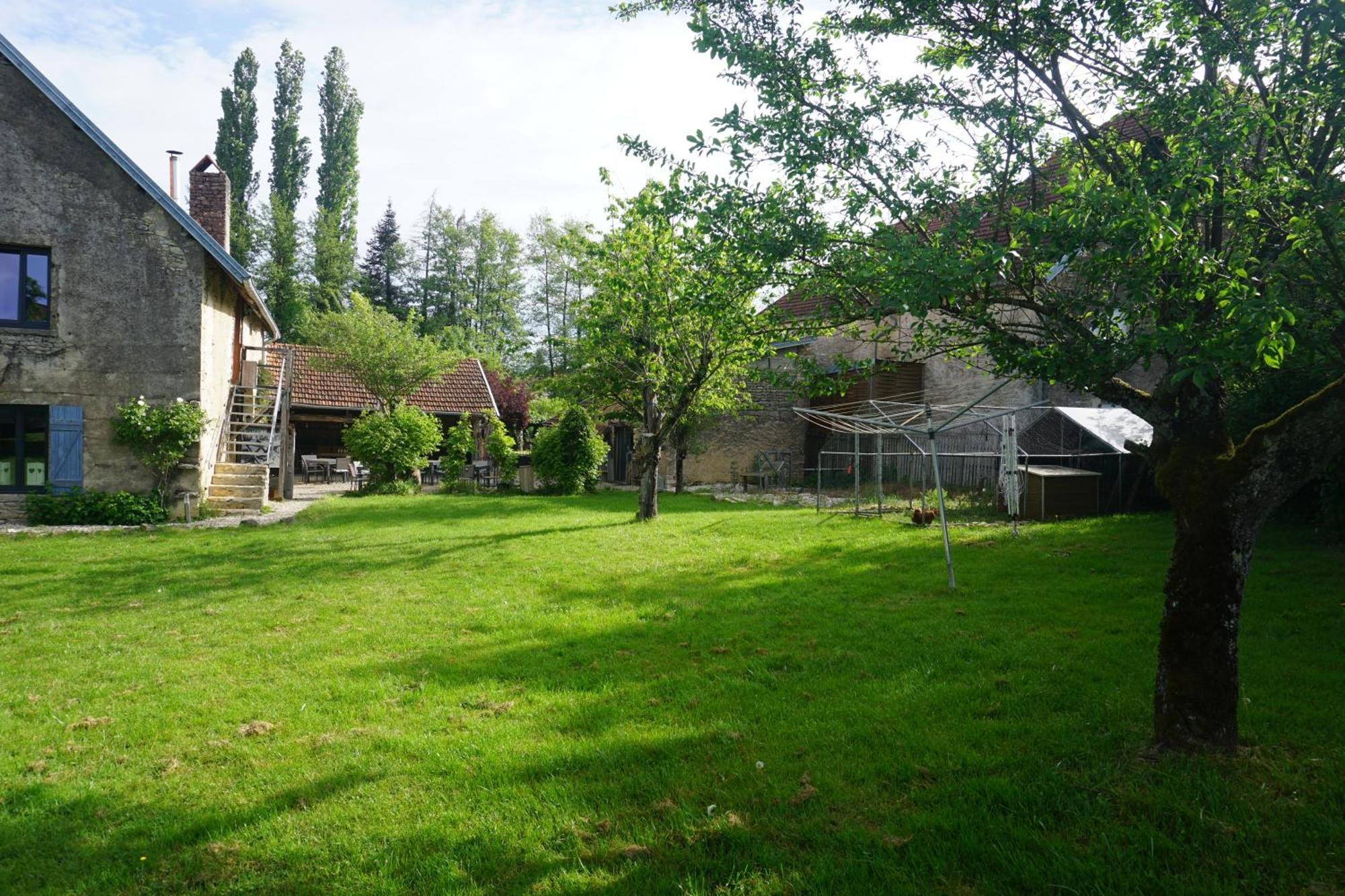 Chambre D'Hotes Juste-Confortable Fleurey-les-Lavoncourt エクステリア 写真